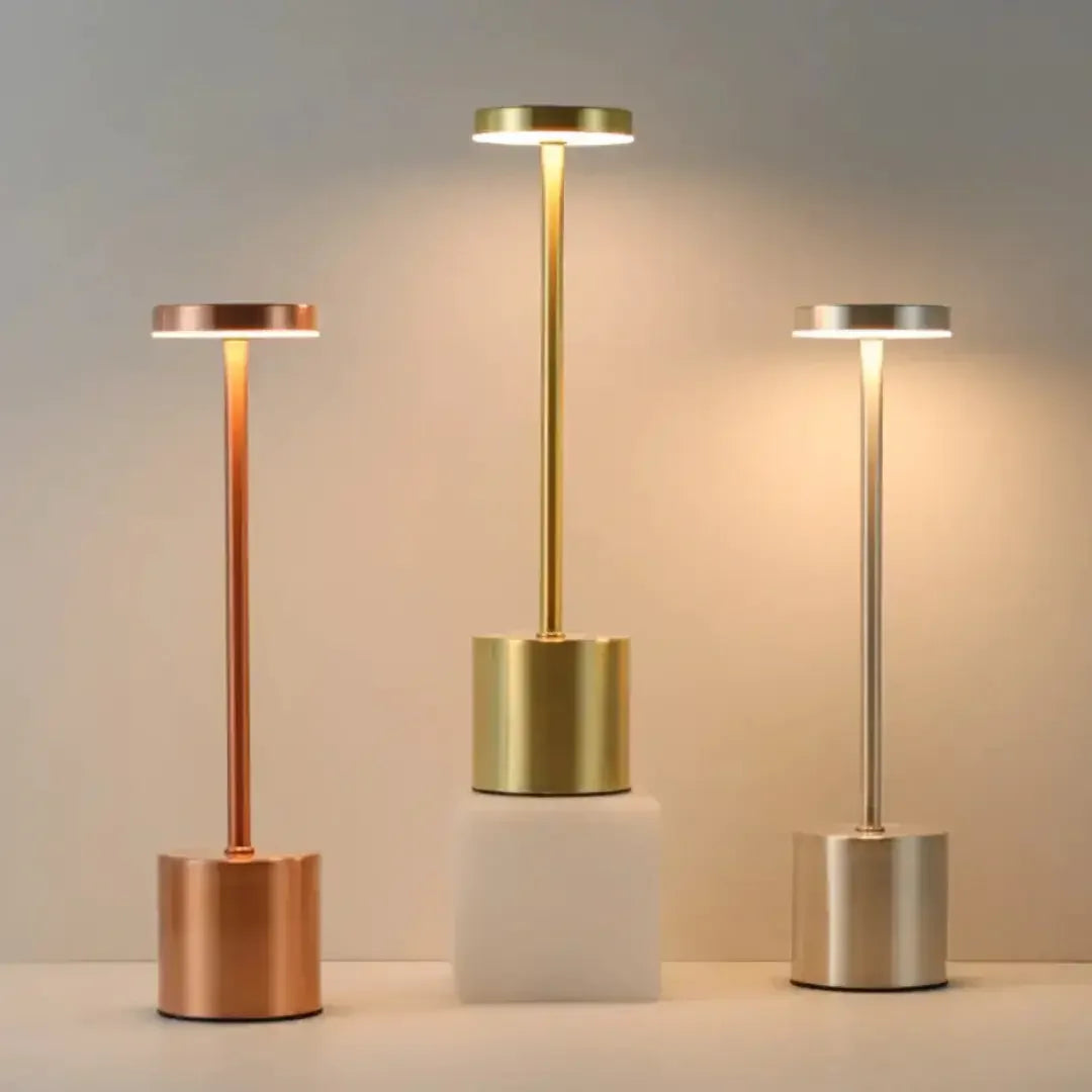 Luminária de Mesa LED Recarregável - Modern Casa