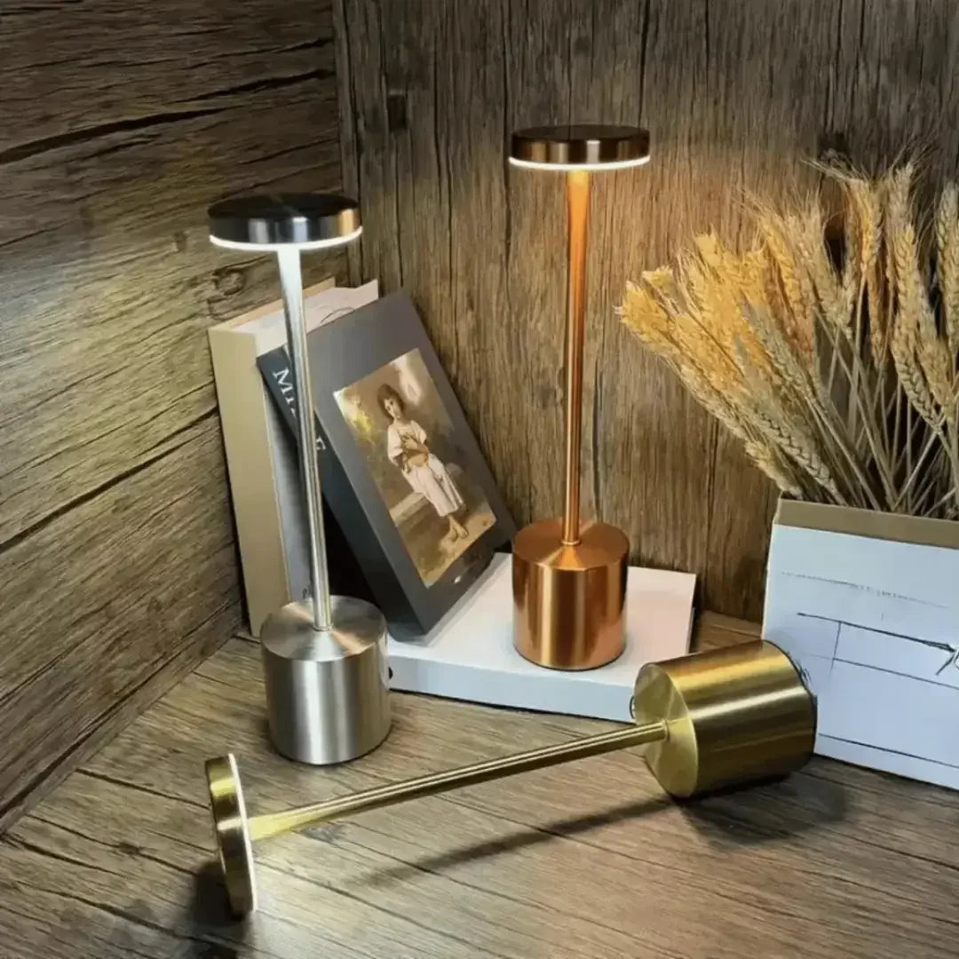 Luminária de Mesa LED Recarregável - Modern Casa